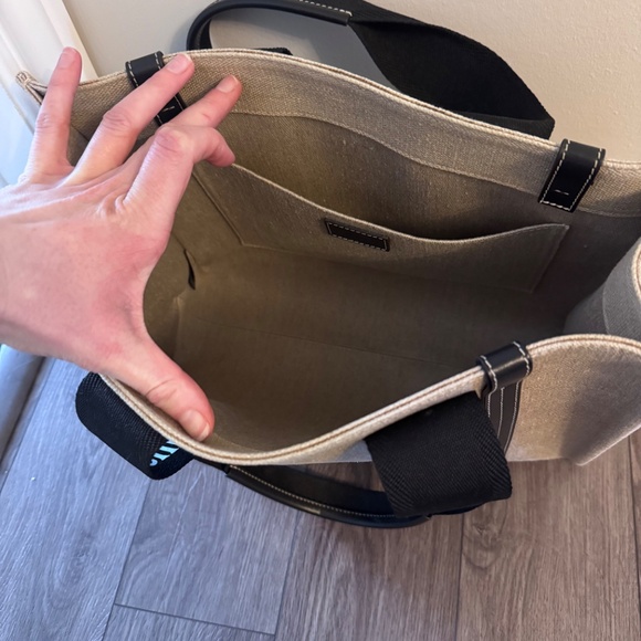 Chloe Tote in Linen - Picture 5 of 11